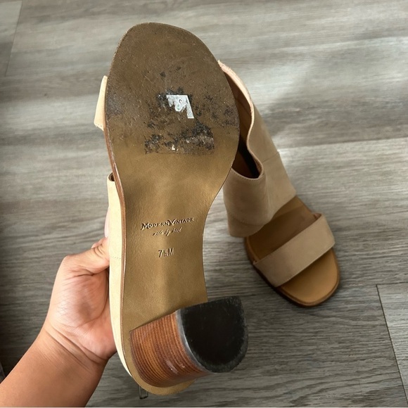 Modern Vintage Tan Suede Sandal Heels Block Chunky Heels​​ - Picture 6 of 9